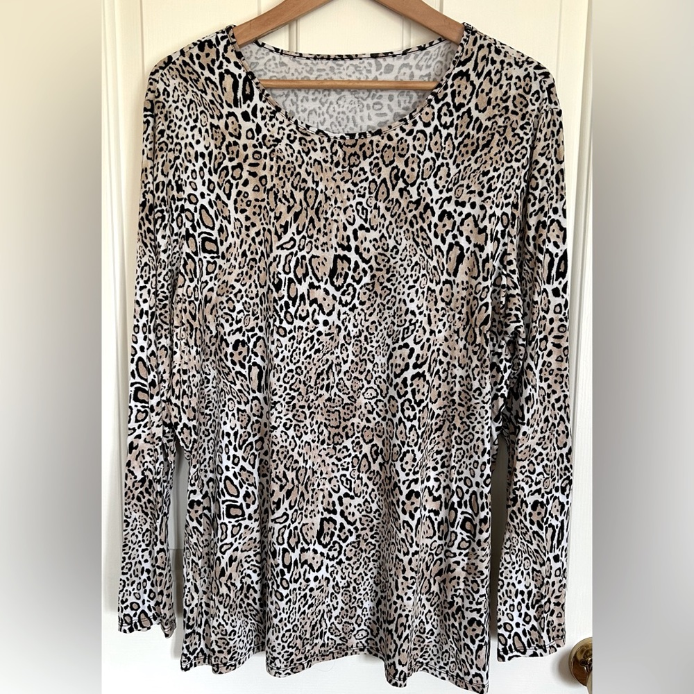 CHICO’S The Ultimate Tee Top Tan/Black Leopard Print Long Sleeve- Sz 1-2X